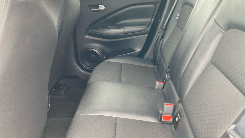 Nissan Juke 1.0 DiG-T 114 N-Connecta 5dr Petrol Hatchback